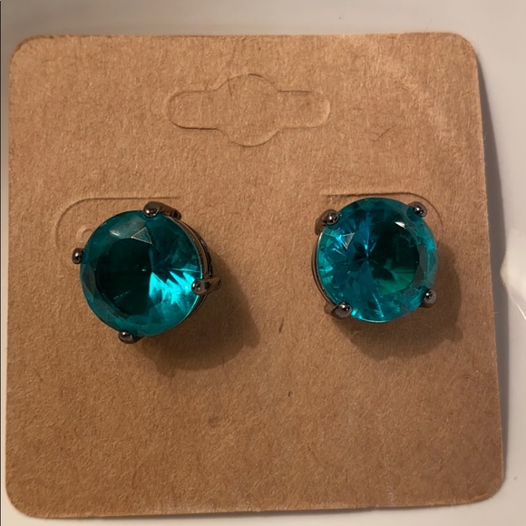 Blue stud earrings - Picture 1 of 8